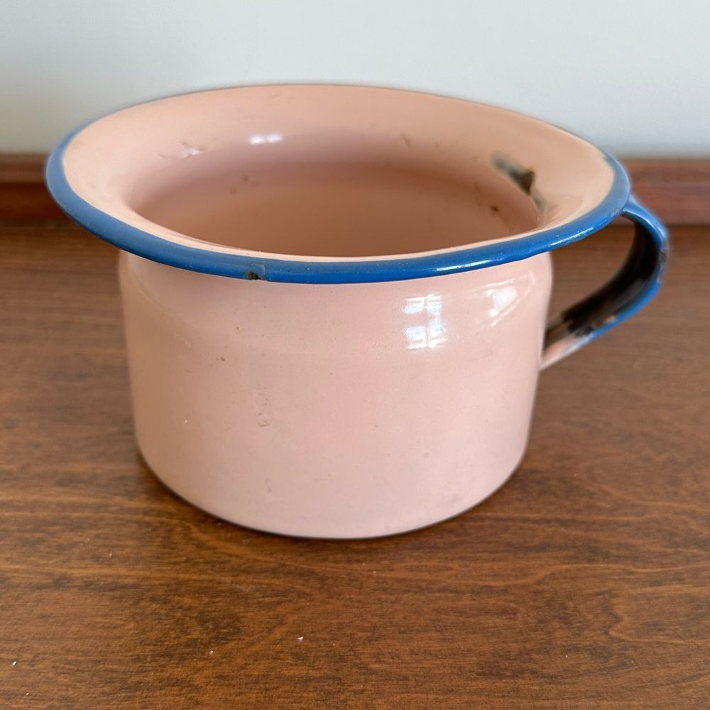 Vintage Pink Child’s Enamelware Bowl Chamber Pot Blue Rim Rustic 1930-1950's